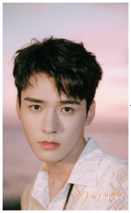 龚俊热巴最新爆料图片视频,甜蜜互动引粉丝热议!”